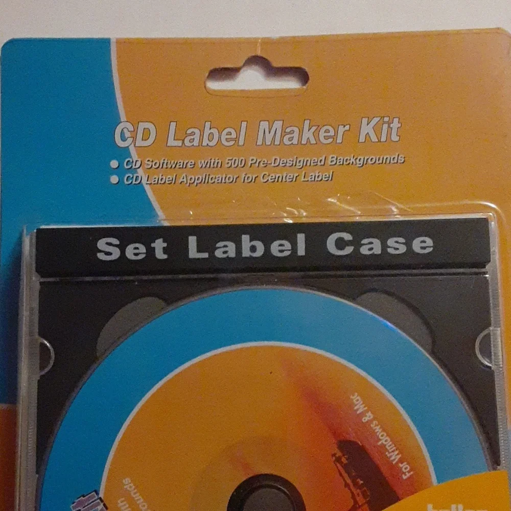 CD Label Maker Kit with Set Label Case - Picture 2 of 5